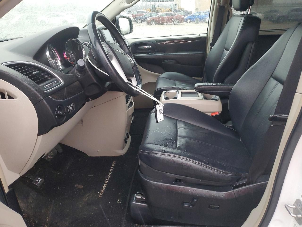 2014 Chrysler Town & Country Touring