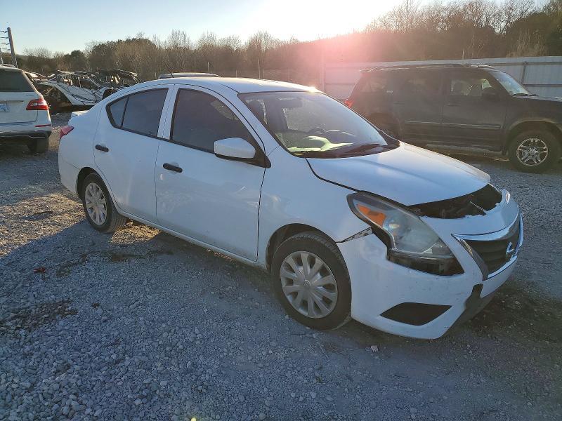 2018 Nissan Versa s Plus