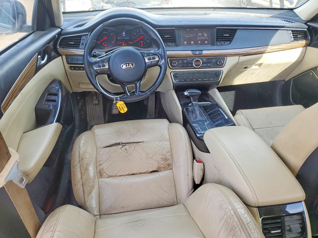 2017 KIA Cadenza Premium