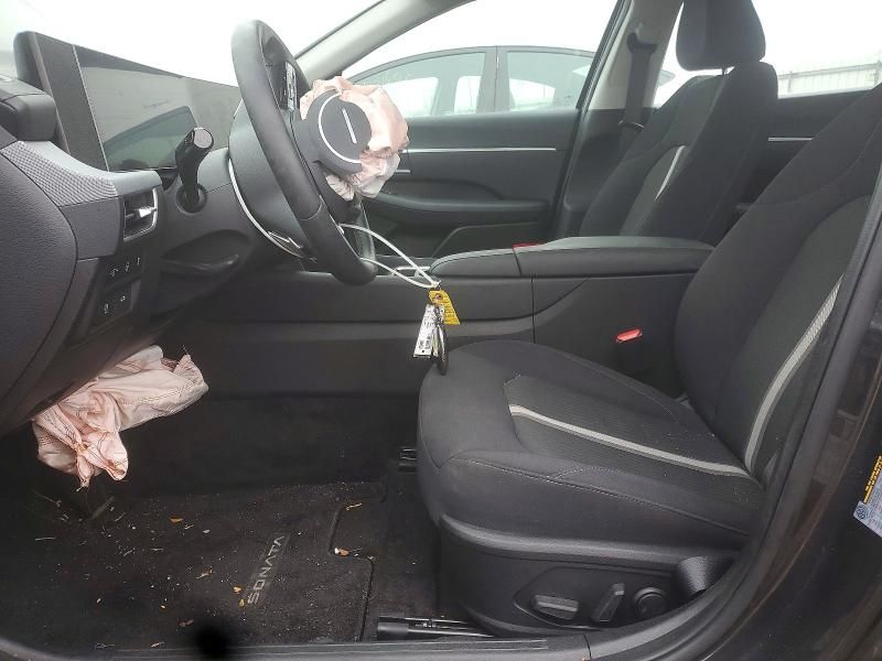 2025 Hyundai Sonata Hybrid