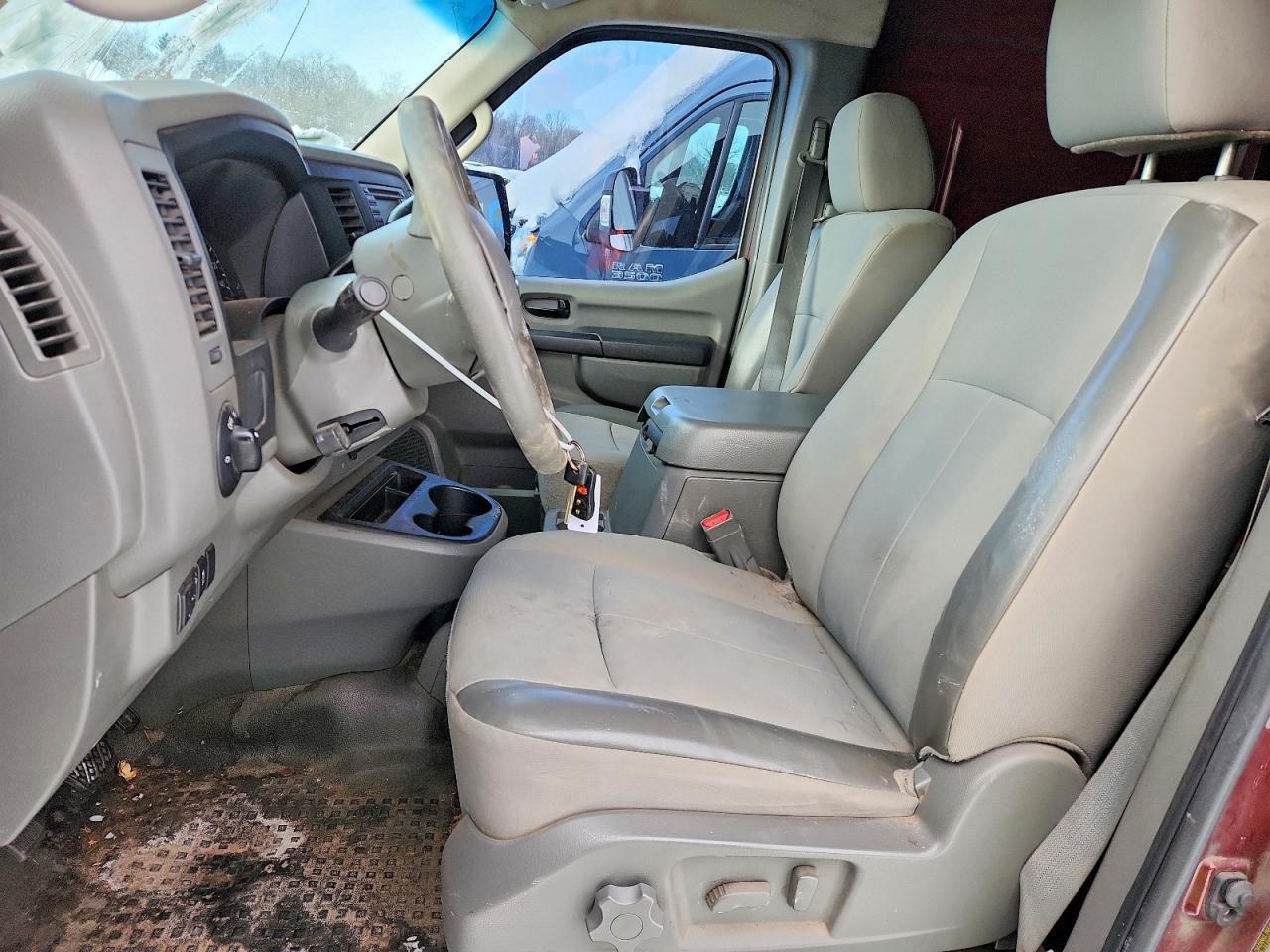 2012 Nissan NV 2500 Delivery Van