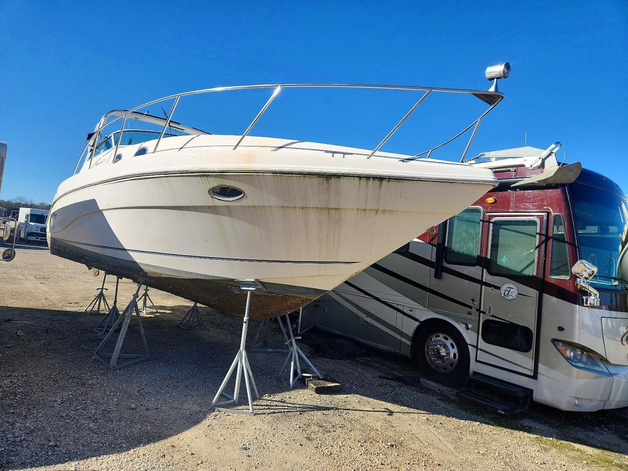 1999 Rinker Boat
