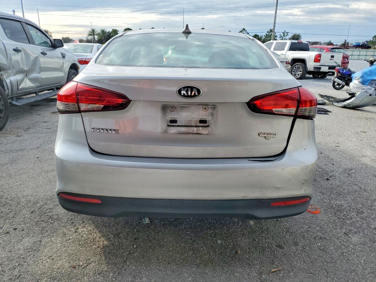 2018 KIA Forte lx