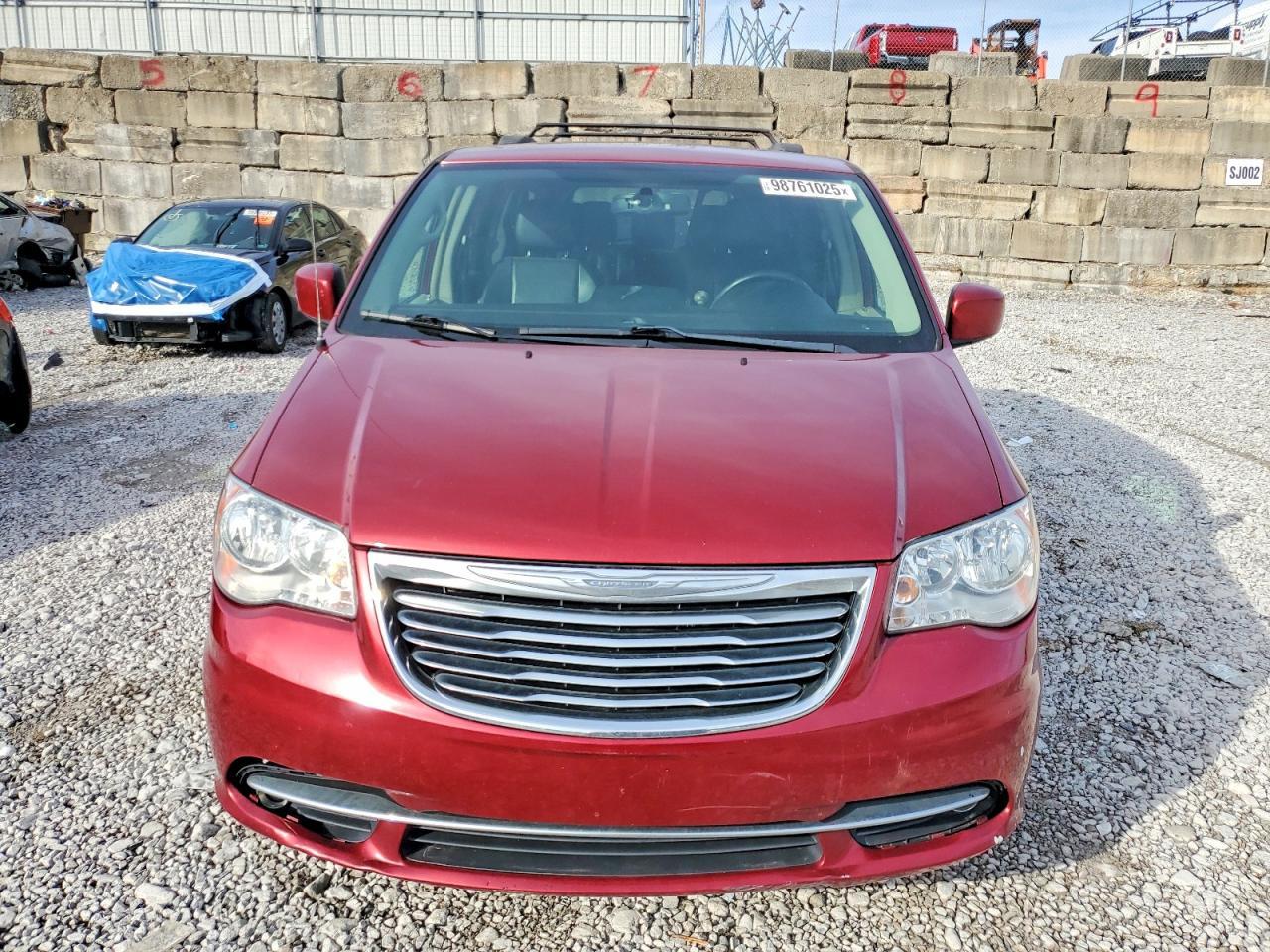 2016 Chrysler Town & Country Touring