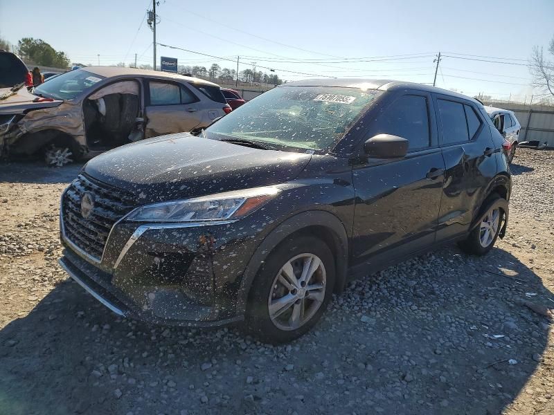 2022 Nissan Kicks s