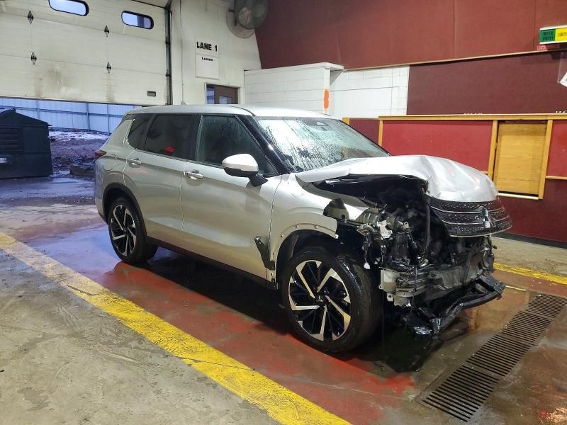 2024 Mitsubishi Outlander se
