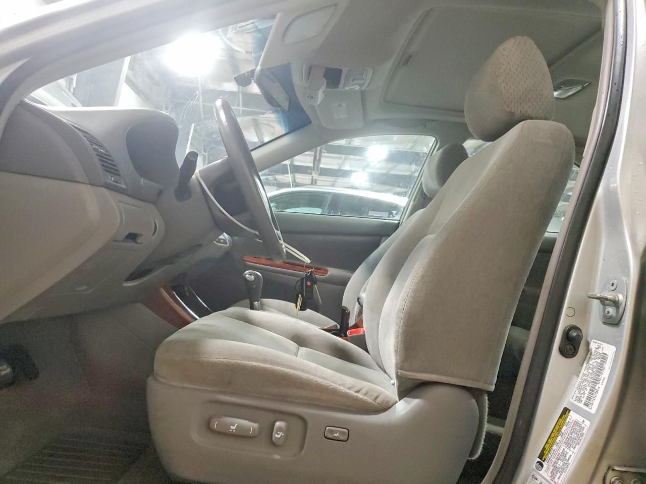 2004 Toyota Camry le