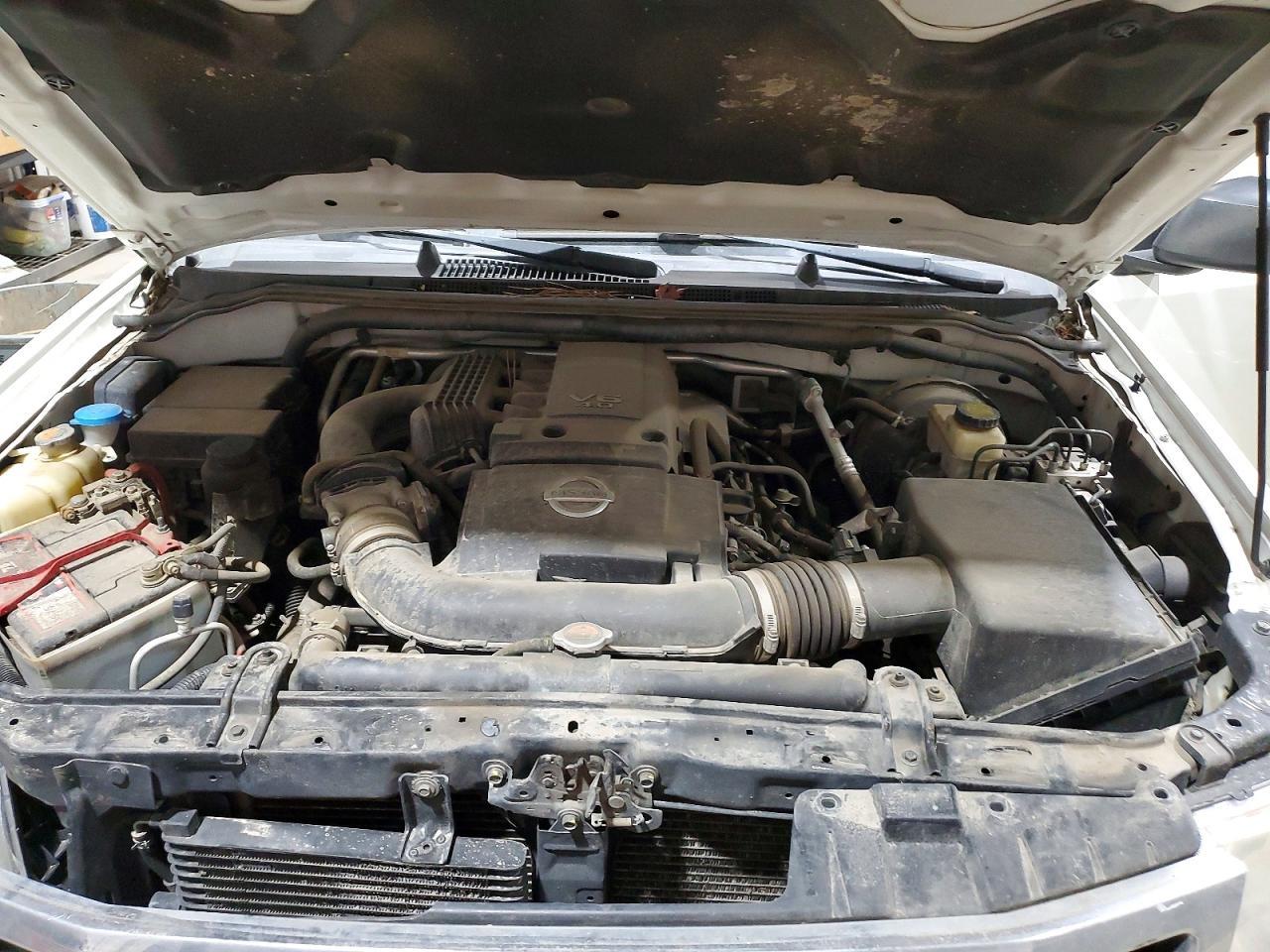 2014 Niss Frontier SV