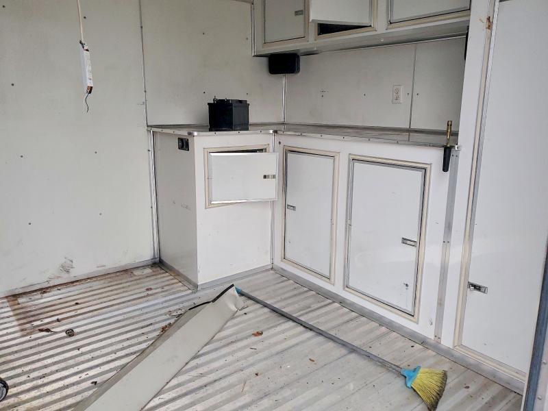 1999 Owens Classic Traile Enclosed Cargo Trailer