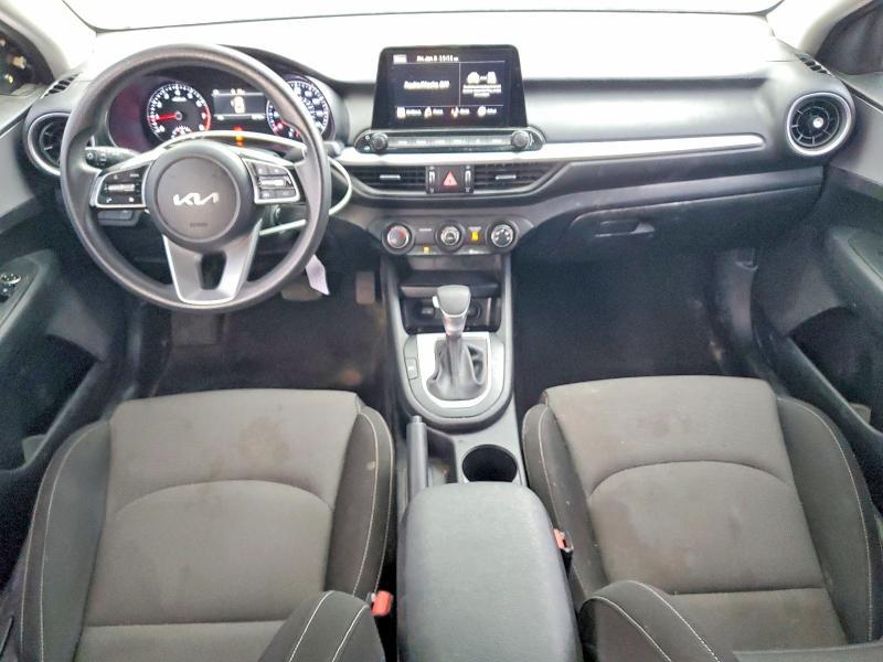2024 KIA Forte lx
