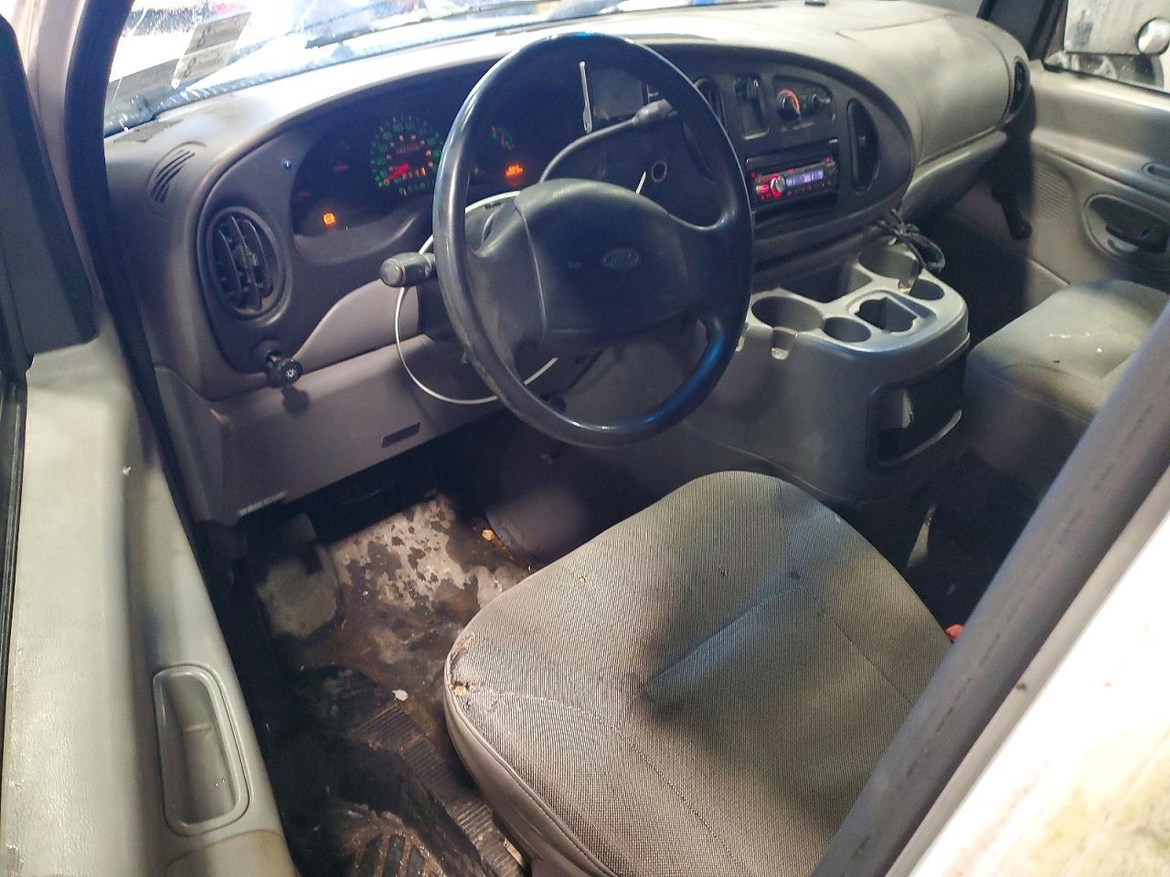 2002 Ford Econoline Cargo E-25