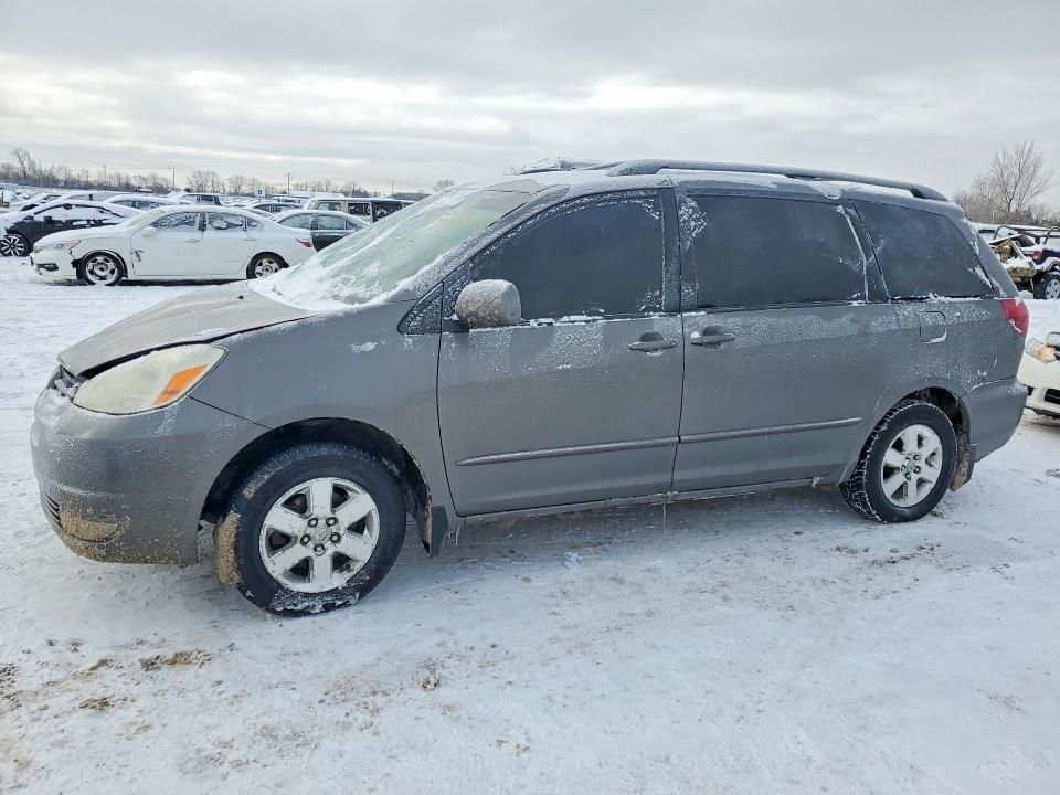 2004 Toyota Sienna ce