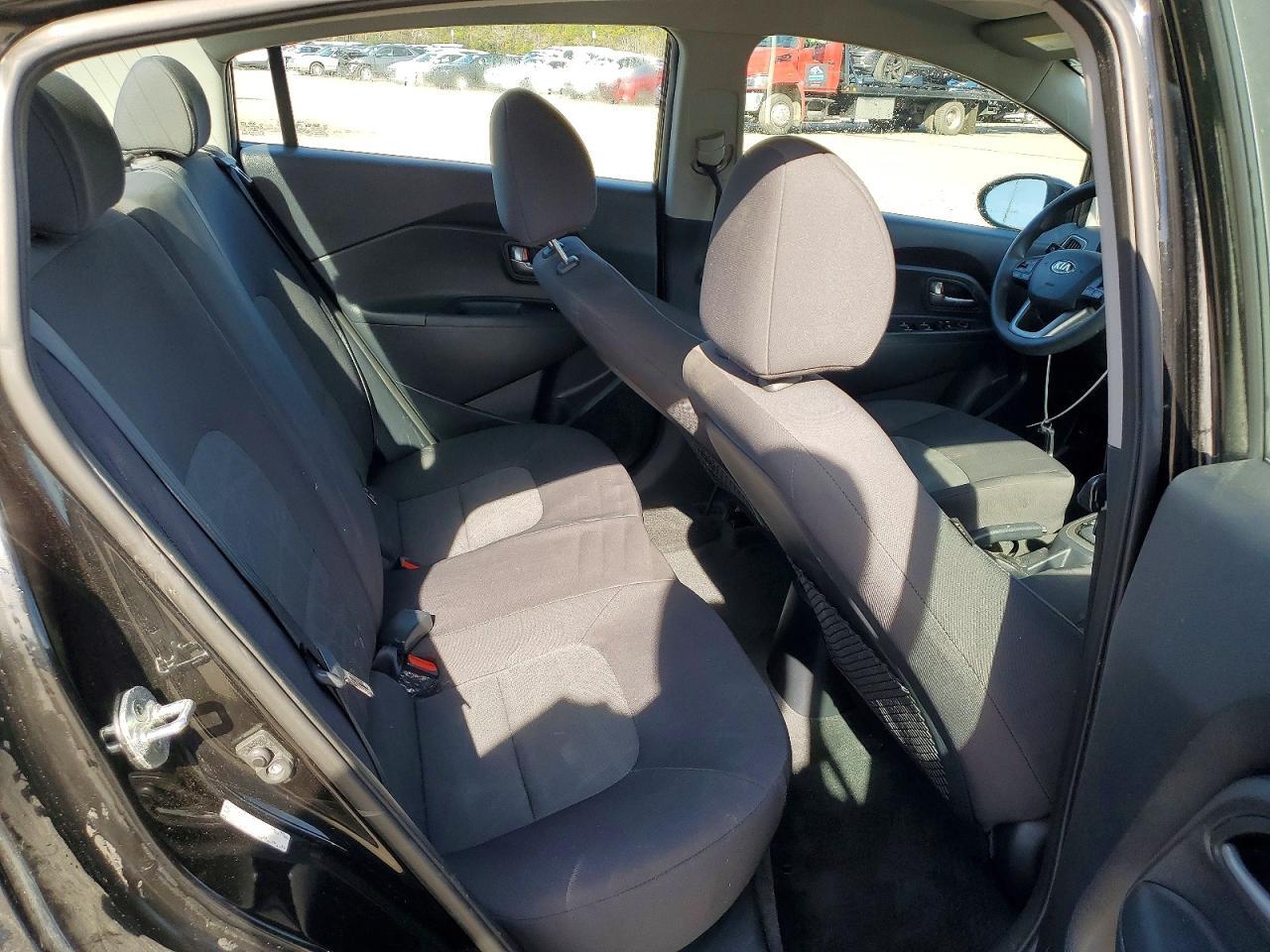 2017 KIA Rio lx