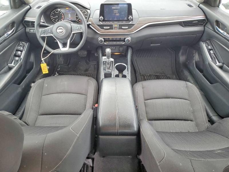 2023 Nissan Altima sv