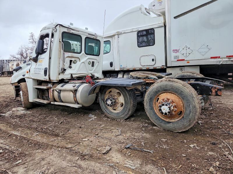 2012 Freigliner 2012 Freightliner Cascadia Semi Truck