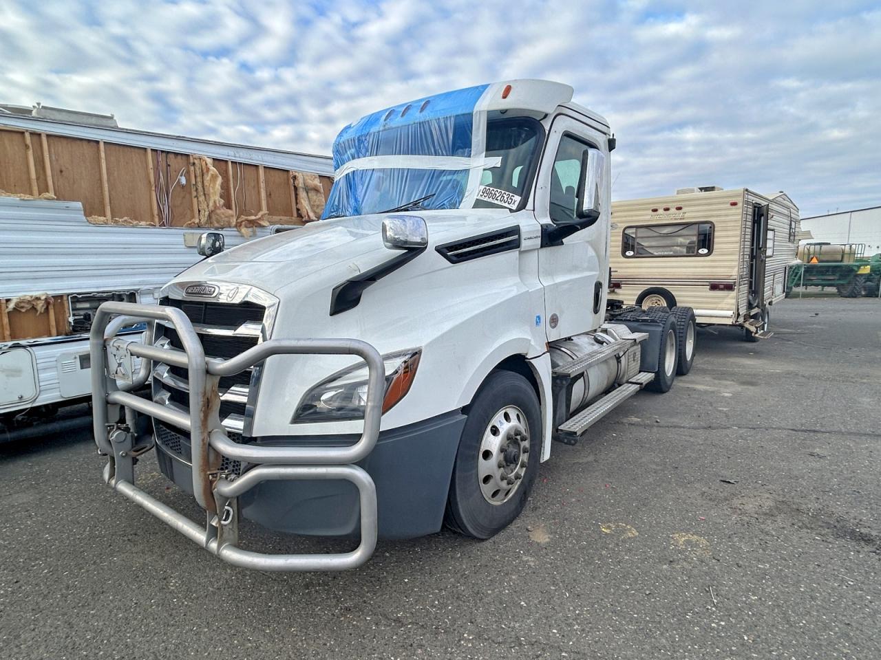2023 Freightliner Cascadia 126 Semi Truck