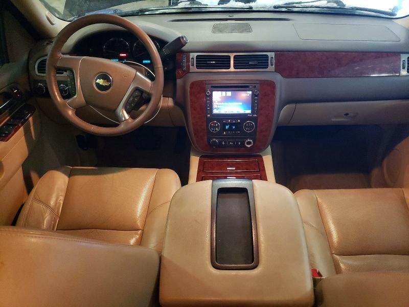 2014 Chevrolet Suburban K1500 ltz