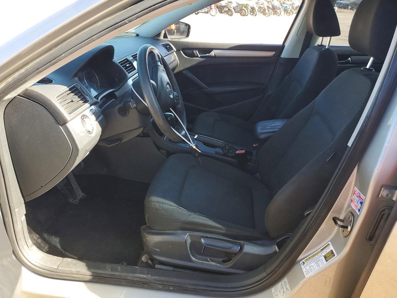 2014 Volkswagen Passat s