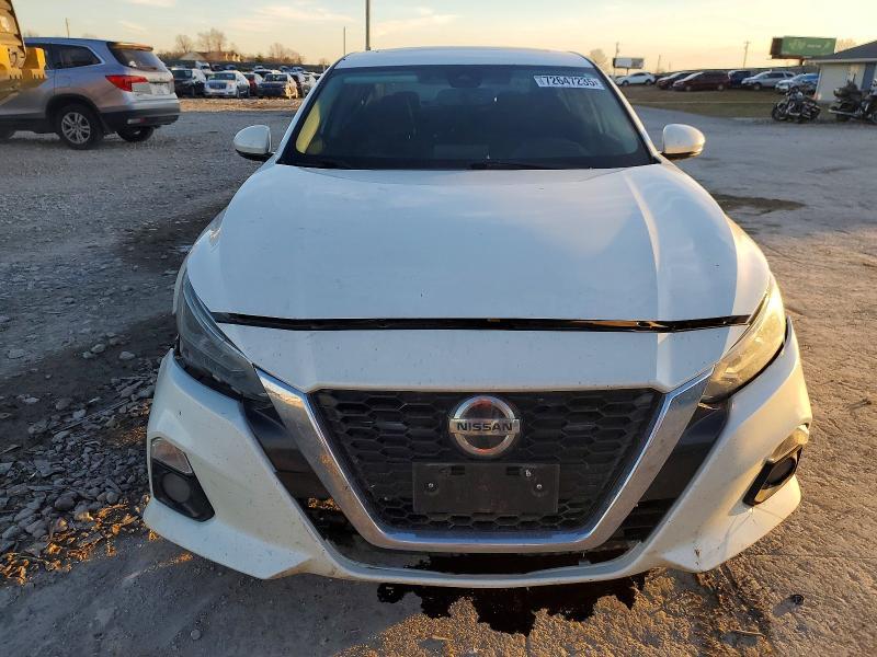 2019 Nissan Altima sv