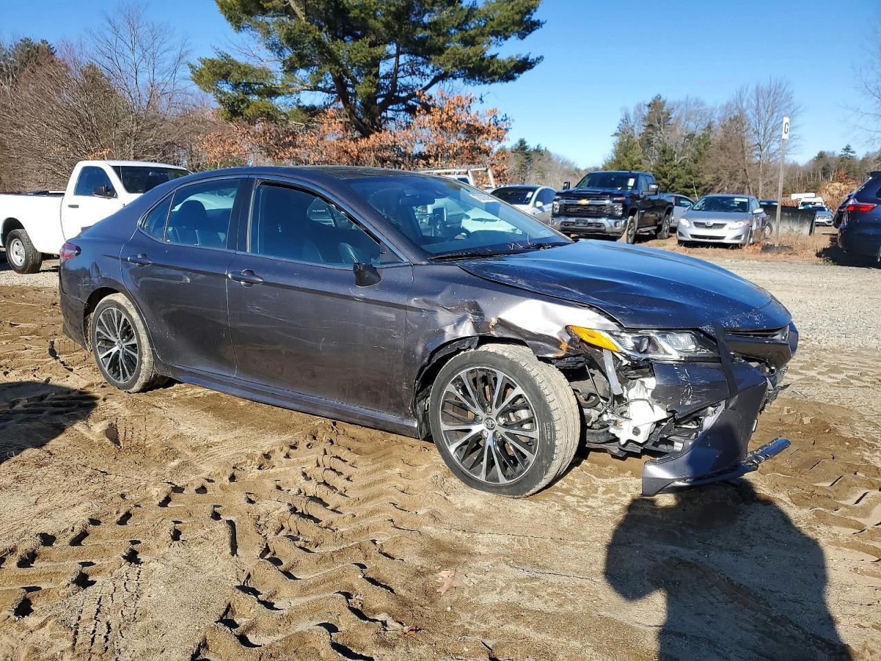 2020 Toyota Camry se
