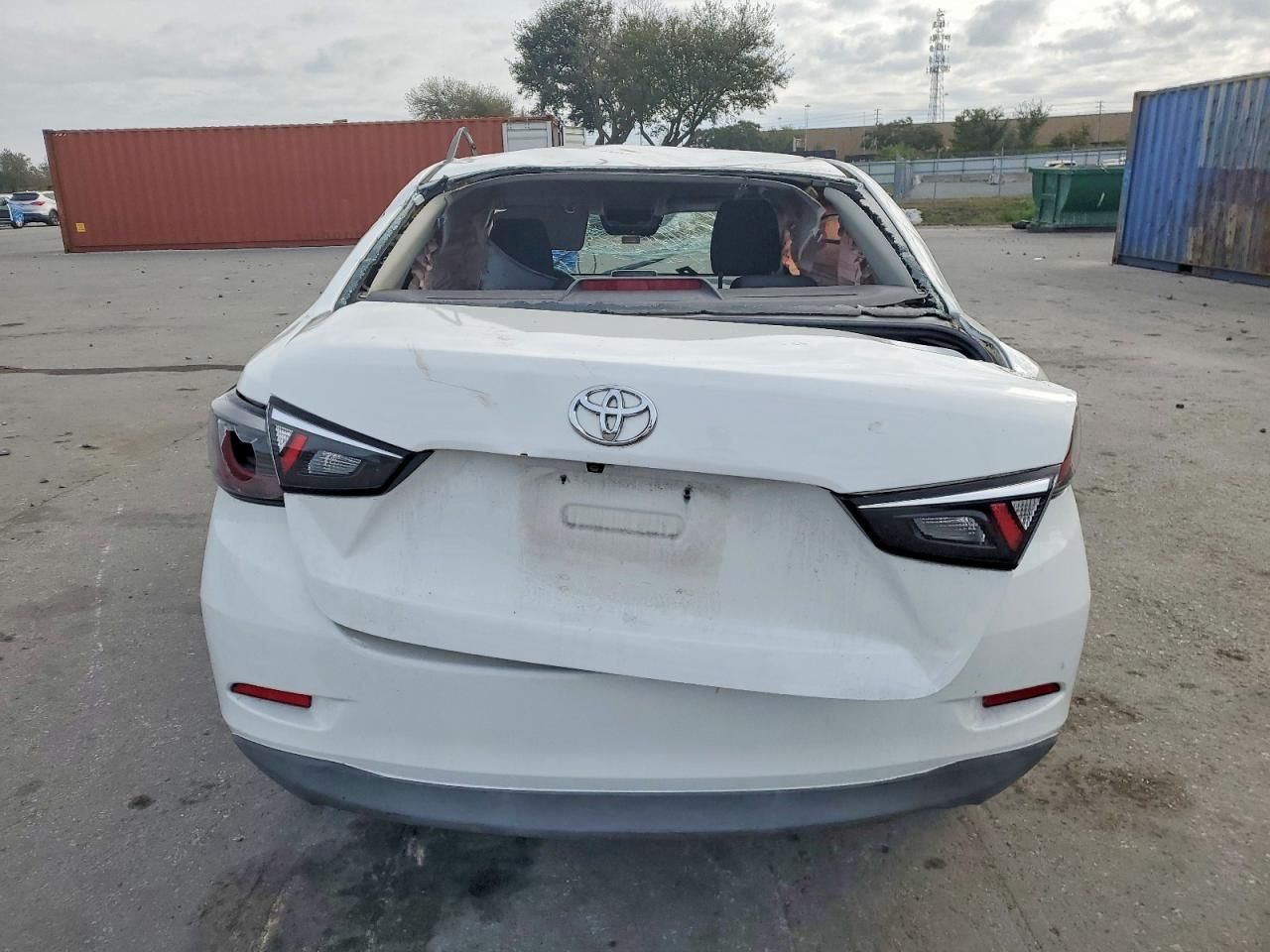 2018 Toyota Yaris ia Base