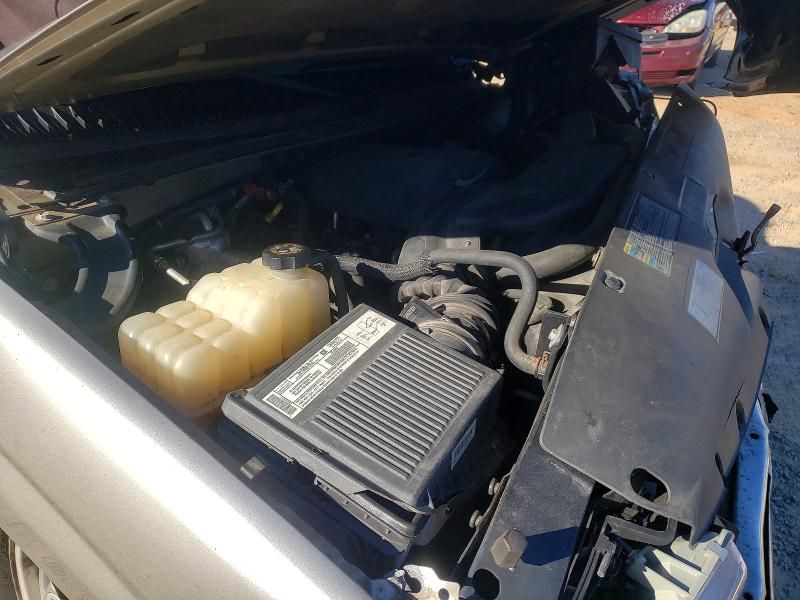 2003 Chevrolet Suburban C1500