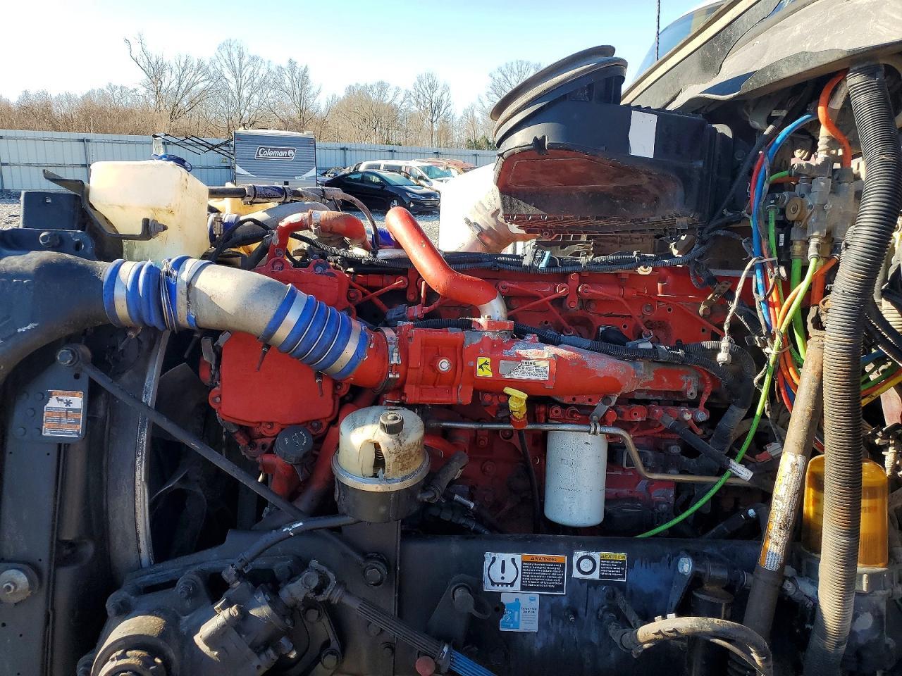 2016 Kenworth T680 Semi Truck