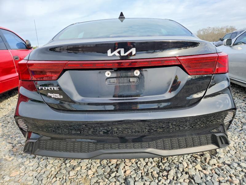 2023 KIA Forte lx