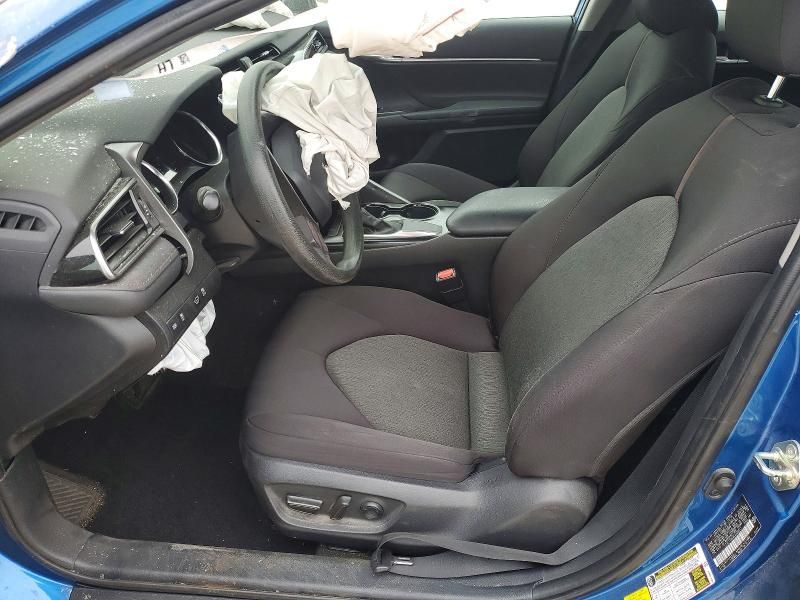 2020 Toyota Camry le