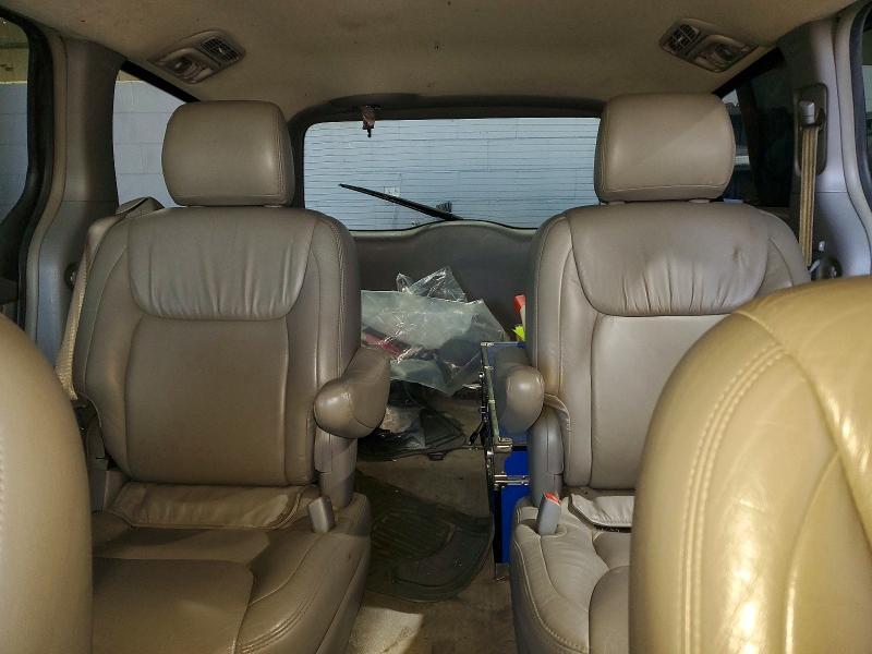 2005 Toyota Sienna ce