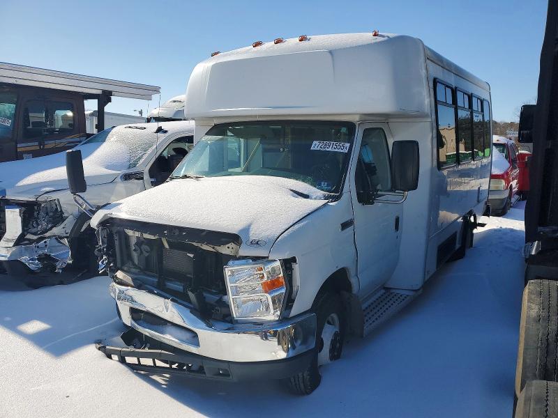 2017 Ford Econoline E350 Super Duty Cutaway van
