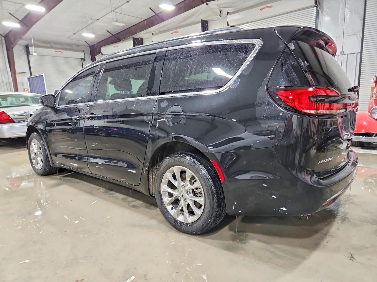 2021 Chrysler Pacifica Touring l