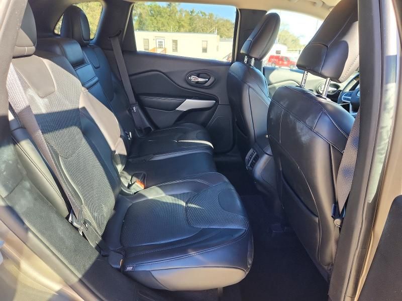 2017 Jeep Cherokee Overland