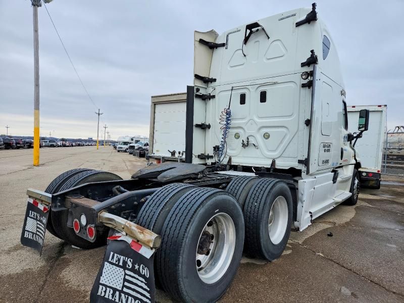 2017 Freightliner Cascadia 125 Semi Truck