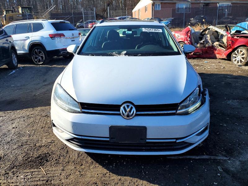2018 Volkswagen Golf Sportwagen s