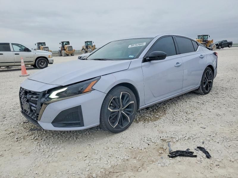 2025 Nissan Altima sr