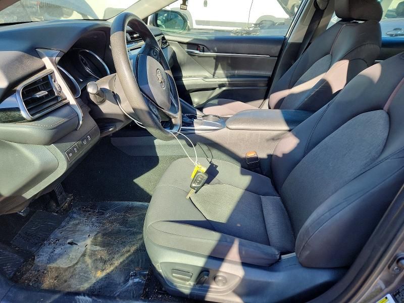 2020 Toyota Camry le