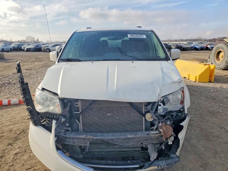 2012 Chrysler Town & Country Touring