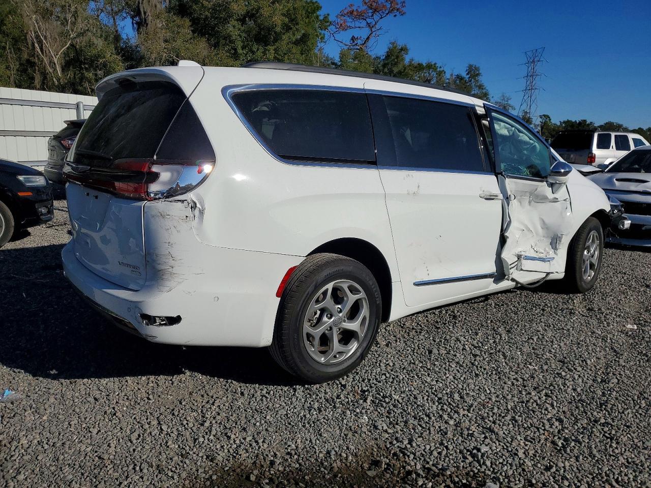 2022 Chrysler Pacifica Limited