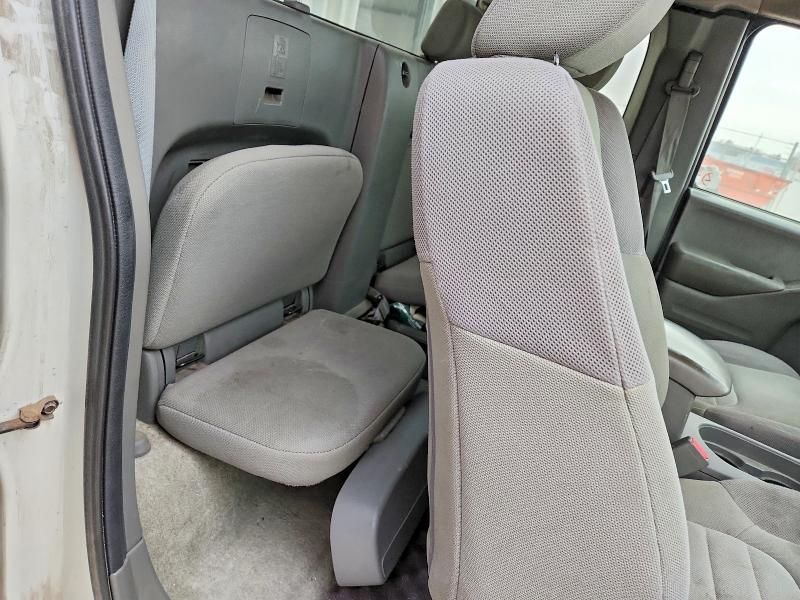 2016 Nissan Frontier s