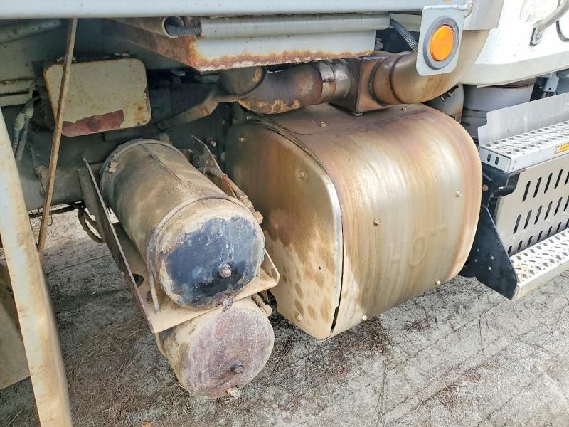 2016 Mack Gu713 Dump Truck