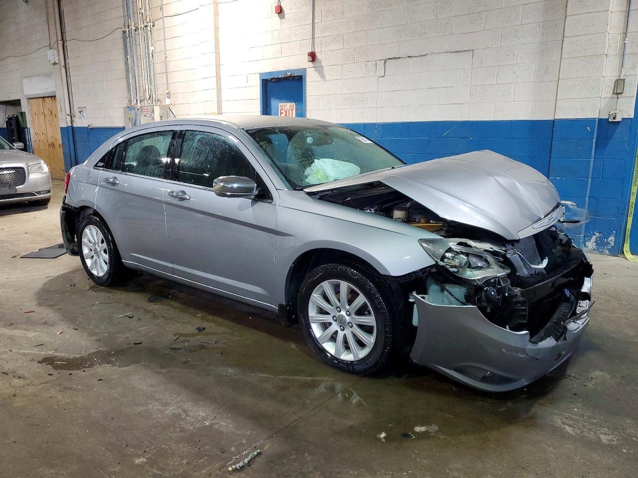 2013 Chrysler 200 Limited