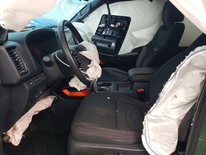 2022 Nissan Frontier s