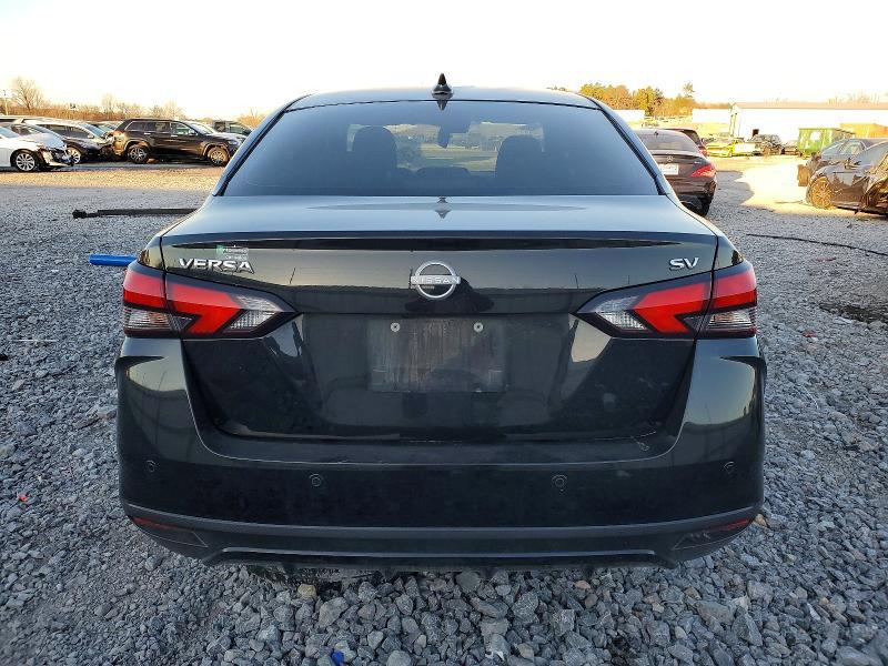 2023 Nissan Versa sv