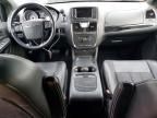 2014 Chrysler Town & Country s