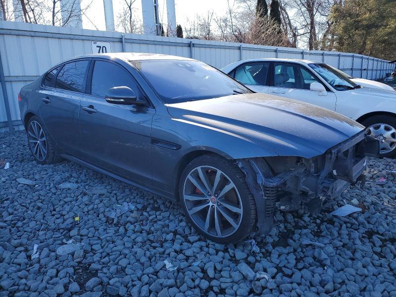 2017 Jaguar Xf s