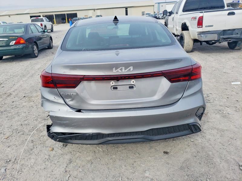 2024 KIA Forte lx