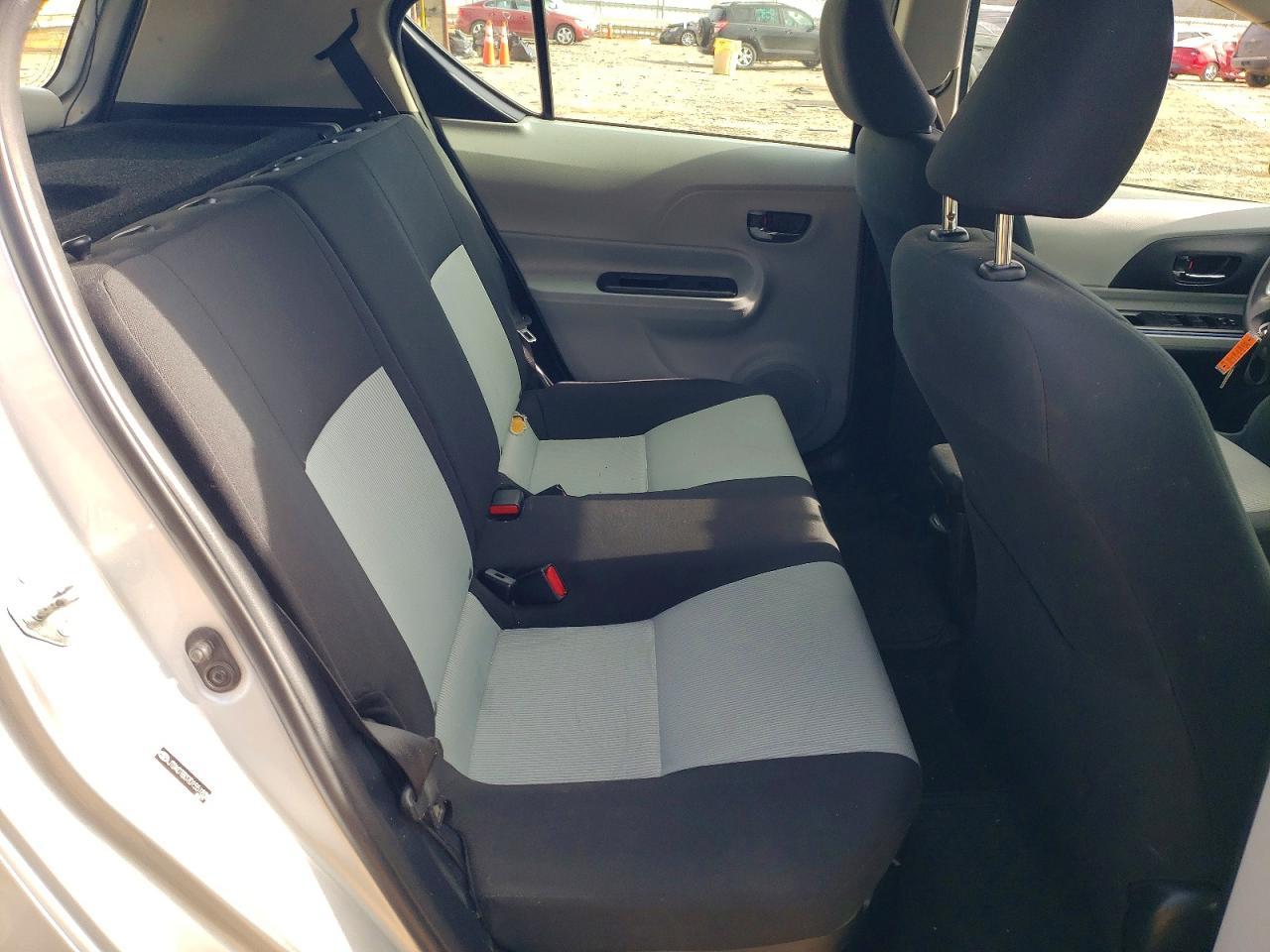 2013 Toyota Prius c
