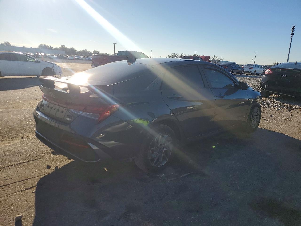 2025 Hyundai Elantra Blue