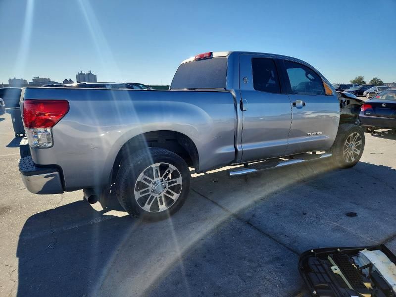 2013 Toyota Tundra Double cab SR5